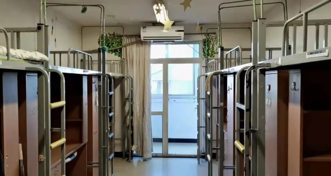 中國農業大學宿舍條件怎么樣,幾個人住,有空調嗎?